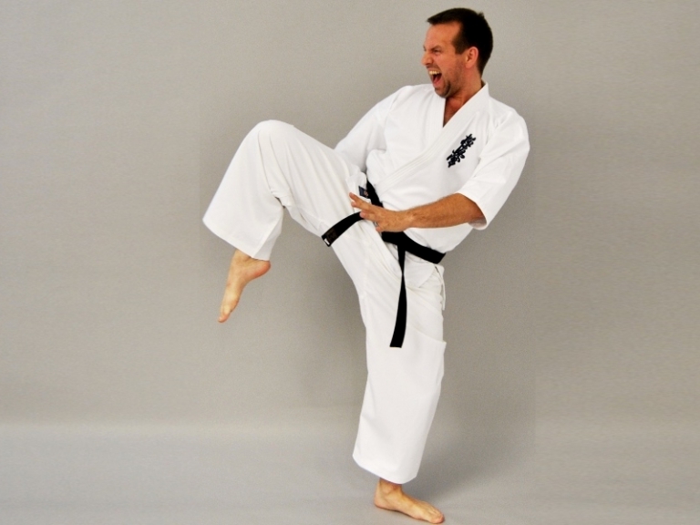 Kyokushin Karateanzug Knockdown – budo-shop-winkler